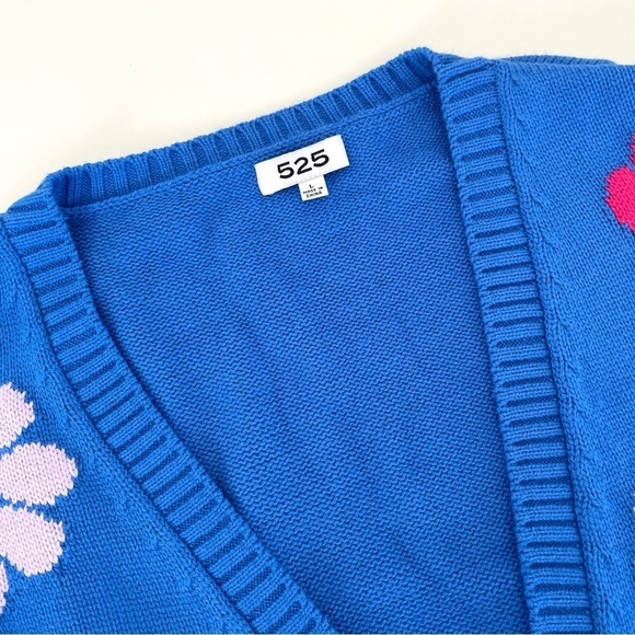 525 America Women’s Flower Knitted Cardigan - Picture 8 of 10